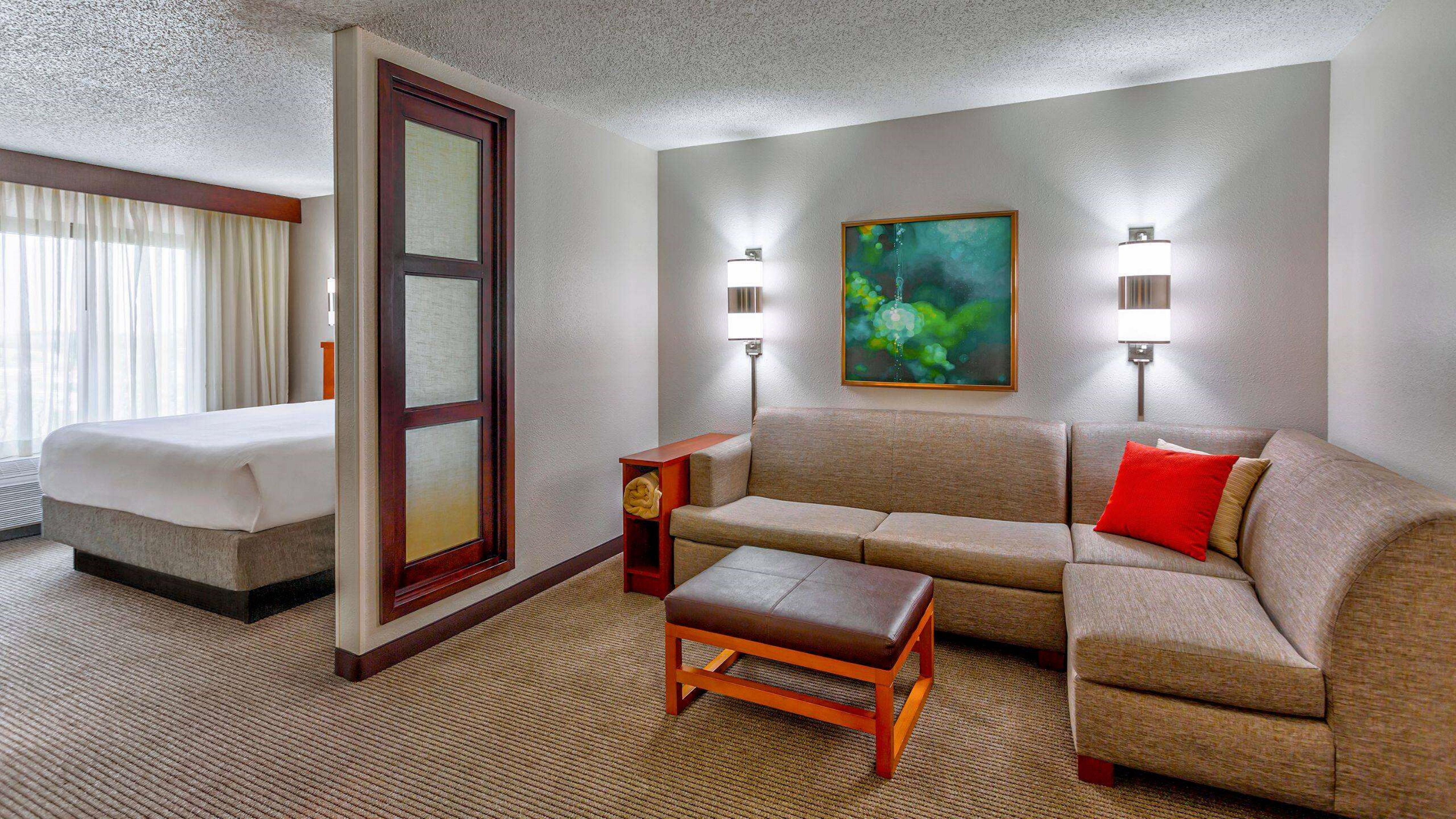 Wyndham Garden Kansas City Airport Экстерьер фото