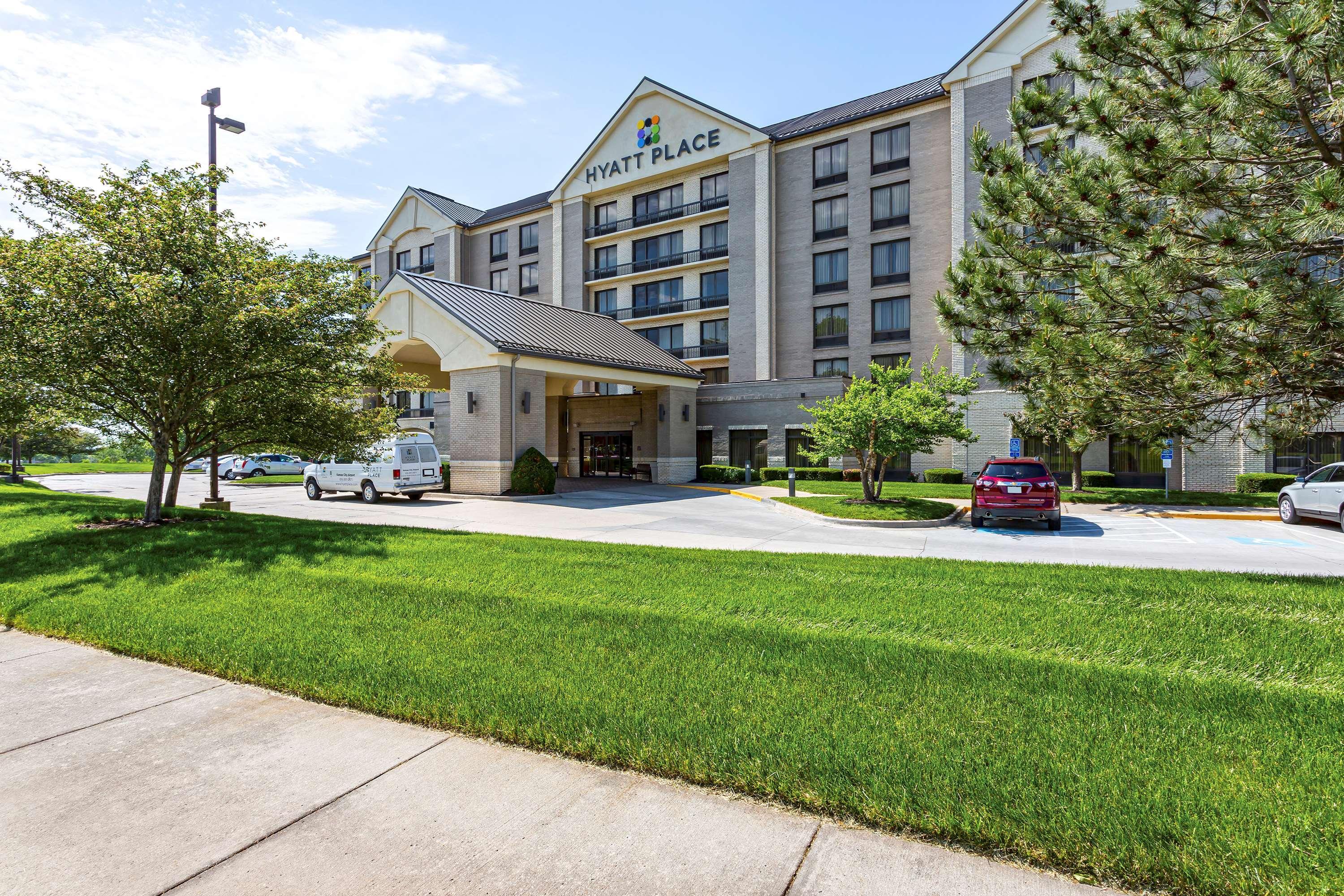Wyndham Garden Kansas City Airport Экстерьер фото
