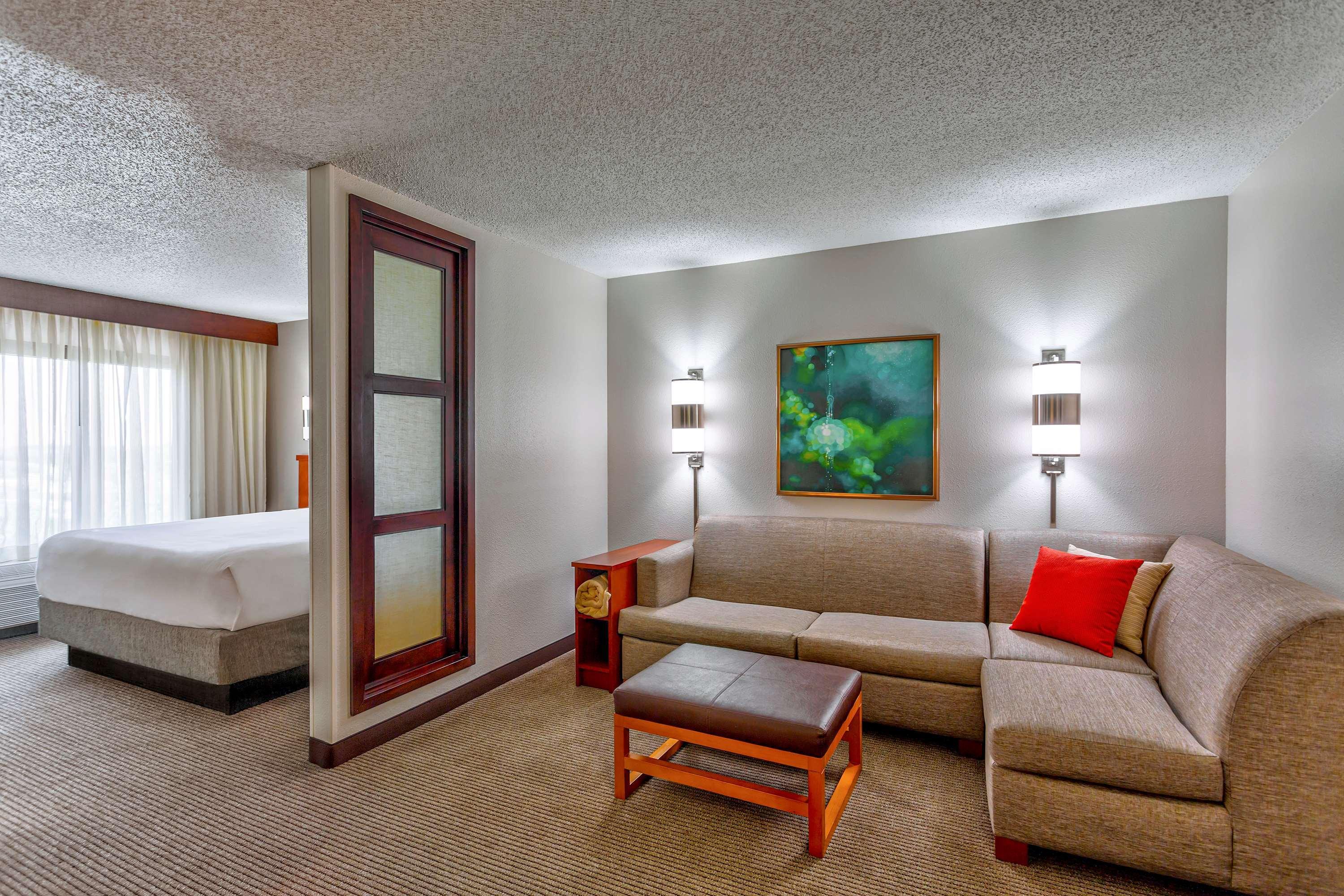 Wyndham Garden Kansas City Airport Экстерьер фото