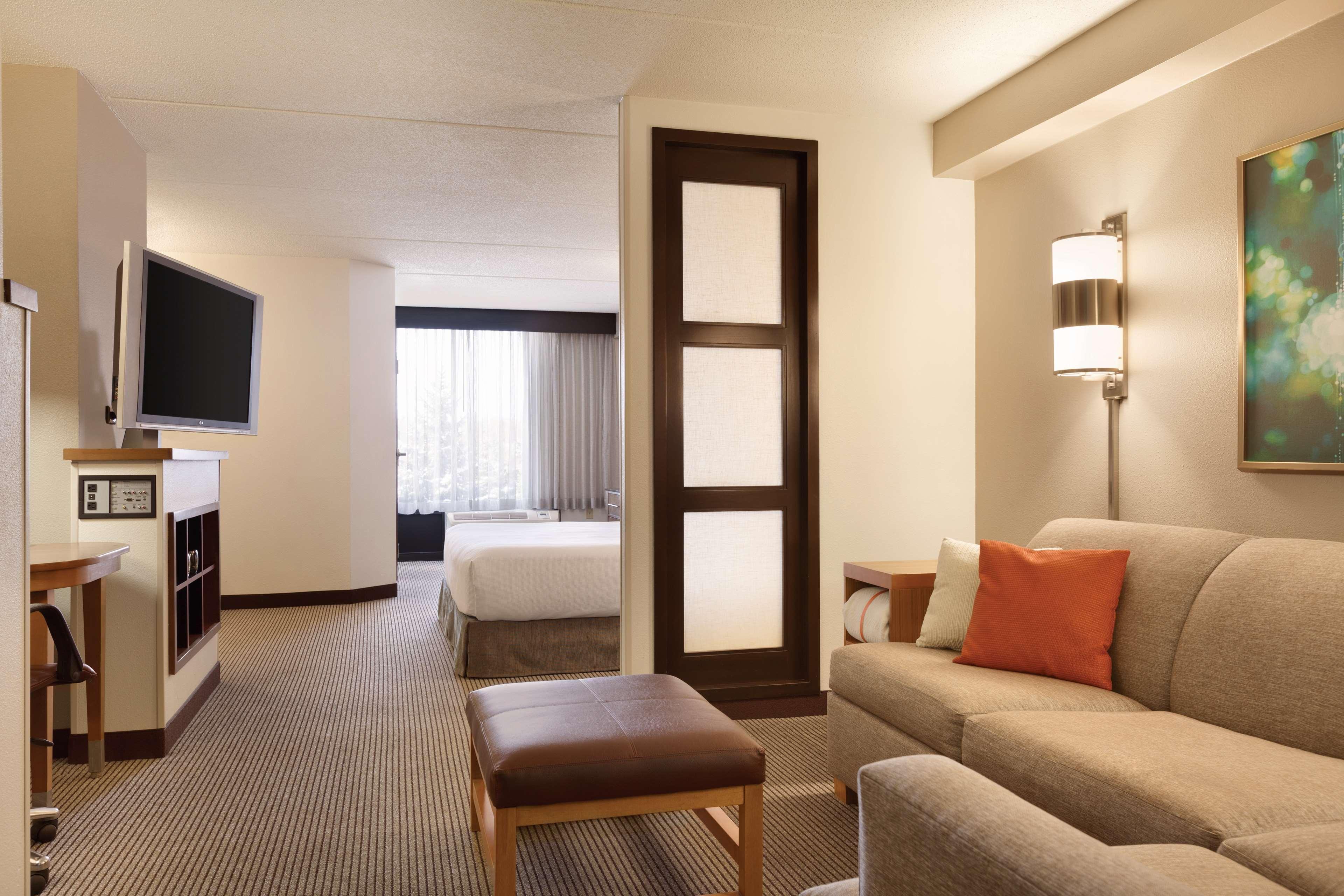Wyndham Garden Kansas City Airport Экстерьер фото