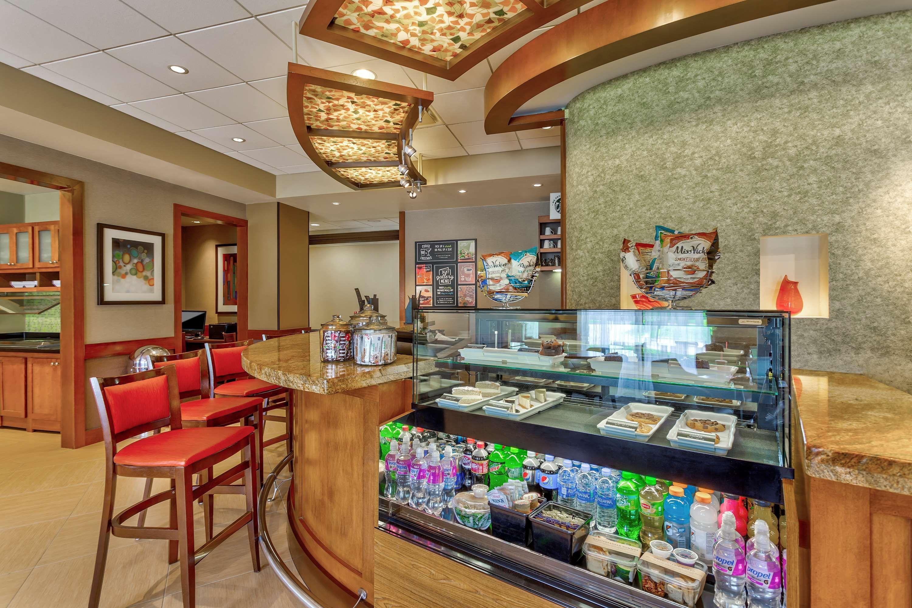Wyndham Garden Kansas City Airport Экстерьер фото