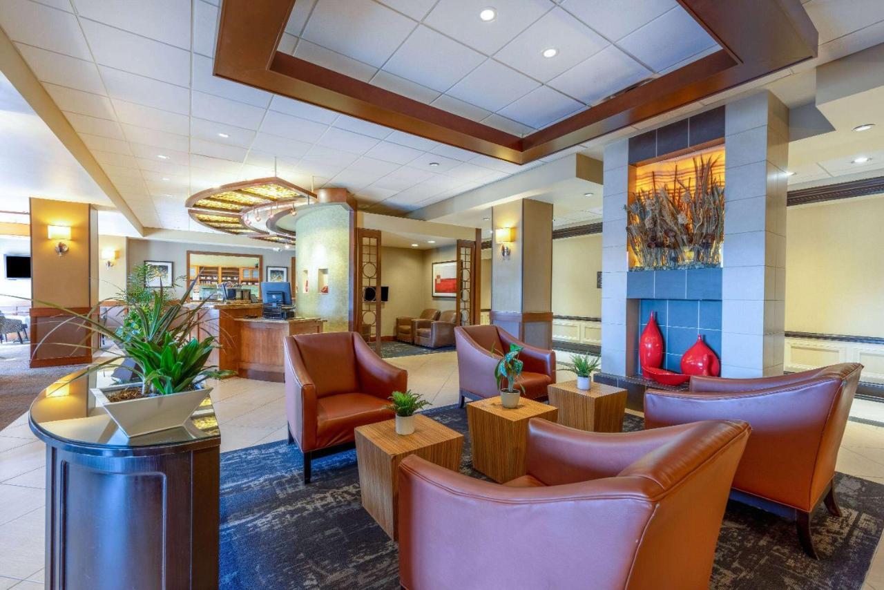 Wyndham Garden Kansas City Airport Экстерьер фото